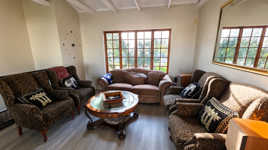 5 Bedroom Property for Sale in Stilbaai Wes Western Cape